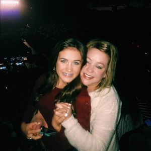 Meet your Posher, Avery